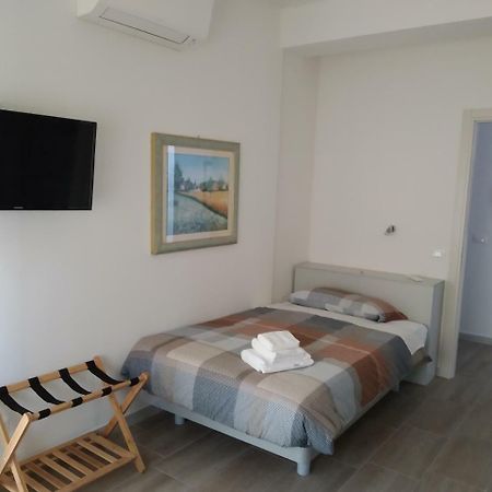 Arno Rooms Verona Esterno foto